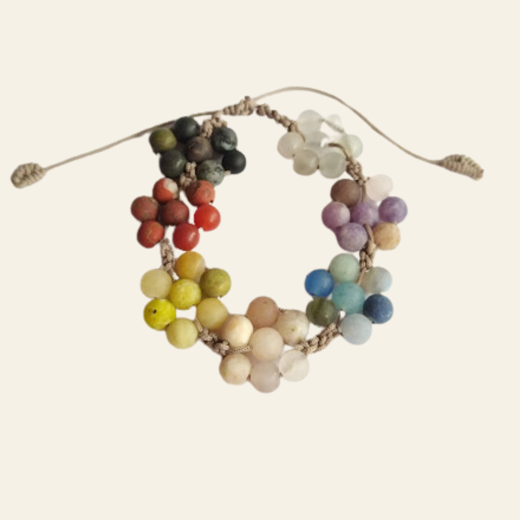FLORES DE CUARZO EN MACRAMÉ